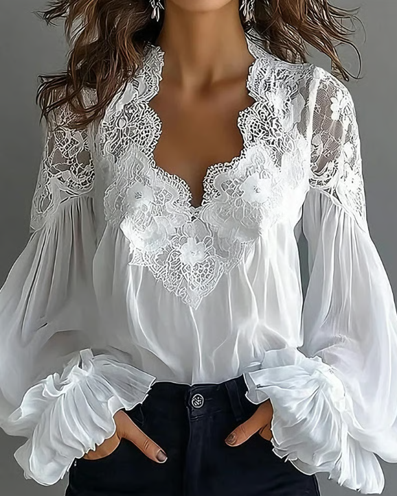 Marjo - Blouse met bloemenkant en lantaarnmouwen