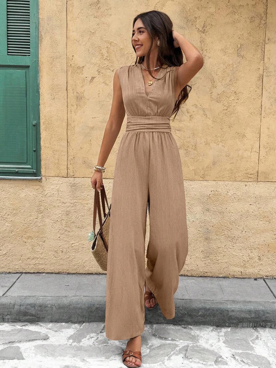 Marga | Effen jumpsuit met diepe V-hals en gerimpelde mouwen