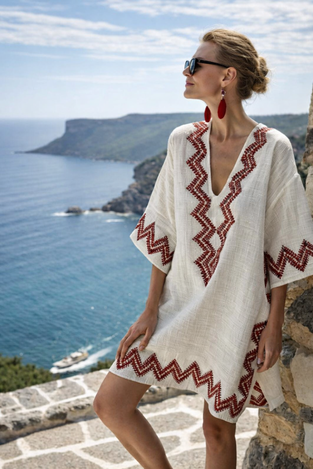 Ibiza - Strandjurk met V-hals en boho print
