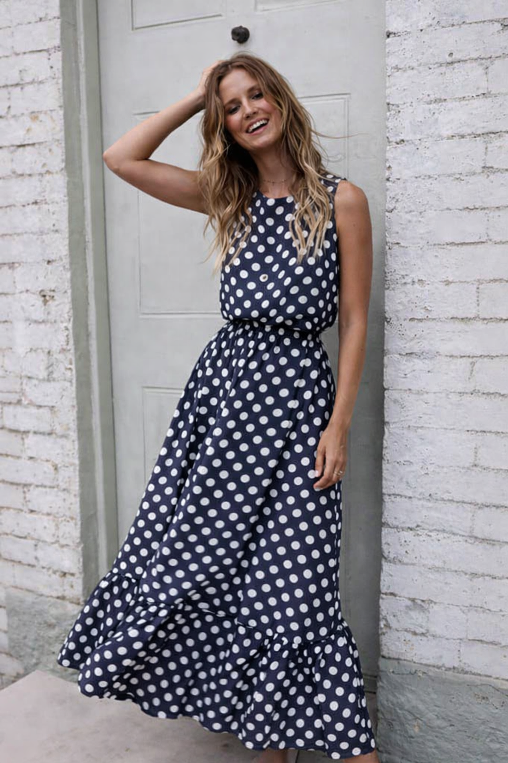 Anne - Polkadot Jurk met Tijdloze Print
