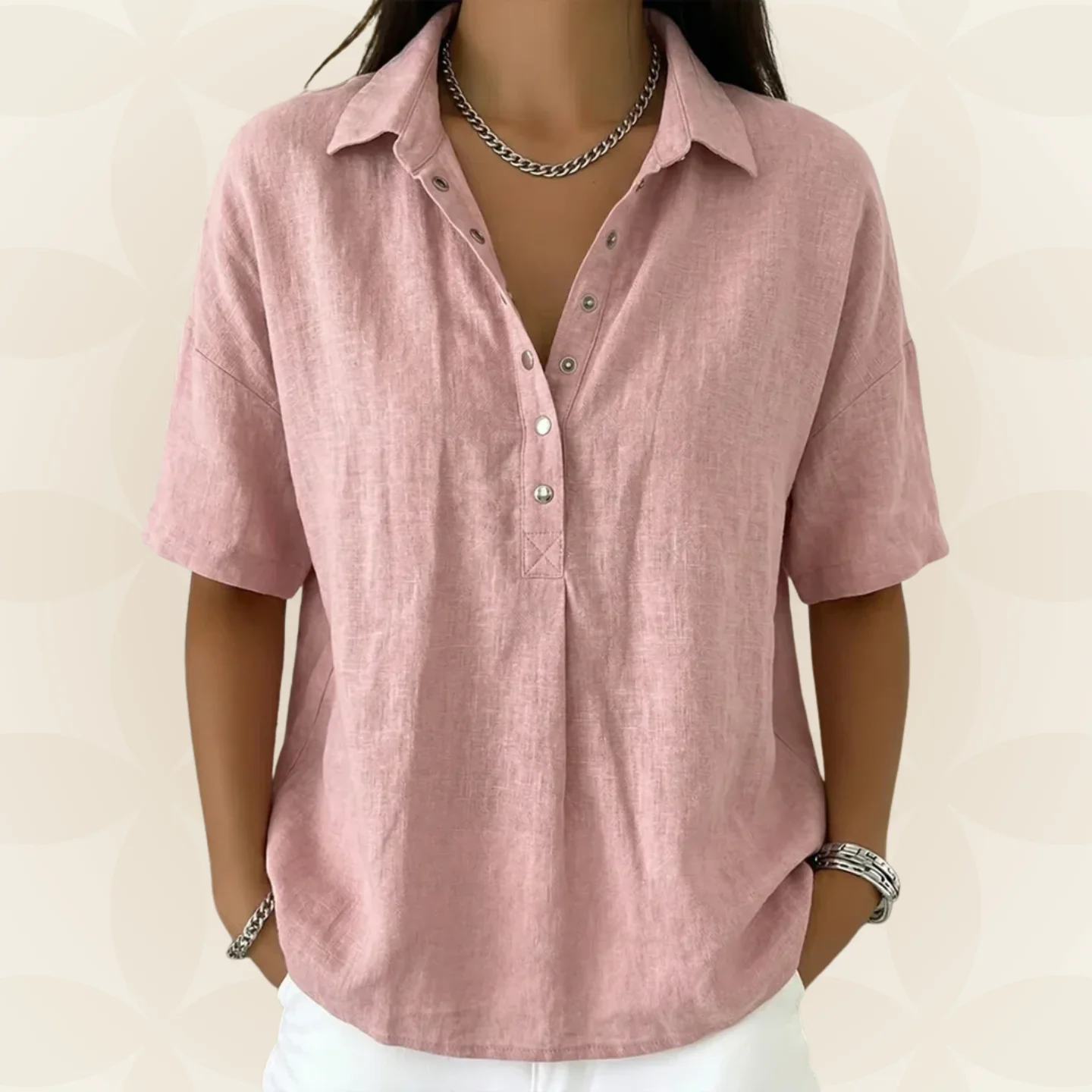 Sonja – Blouse met kraag en knoopdetail